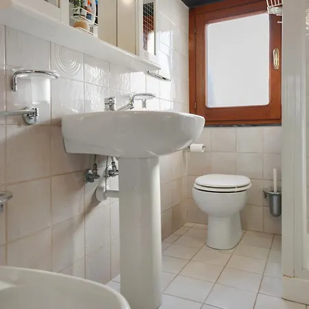 Elegante Chiavari
